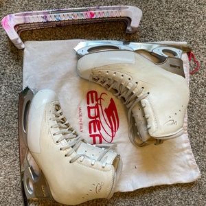Figure Skates- Size 250B/6BEdea Chorus + JW Coronation Ace Revolution + Guards